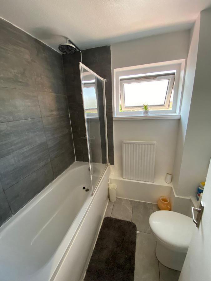 Single And Doubles Rooms Close To Central London Eksteriør bilde