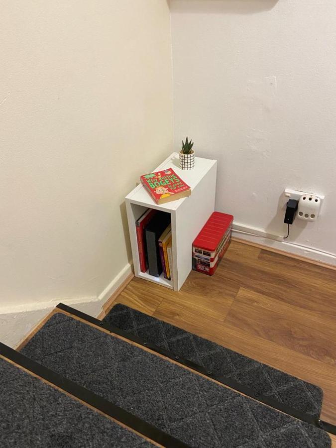 Single And Doubles Rooms Close To Central London Eksteriør bilde