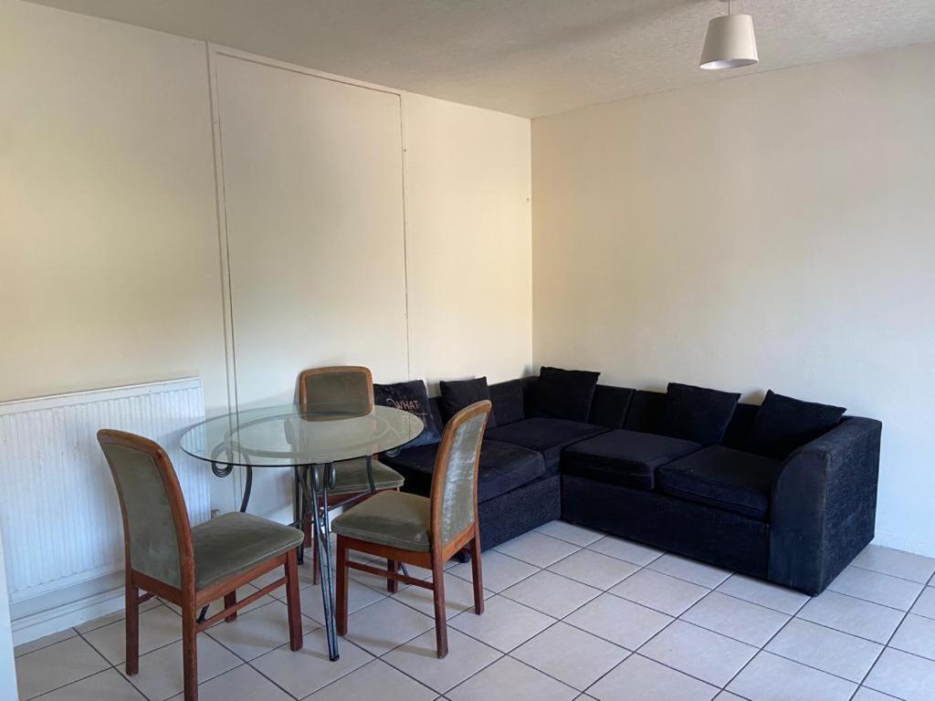 Single And Doubles Rooms Close To Central London Eksteriør bilde
